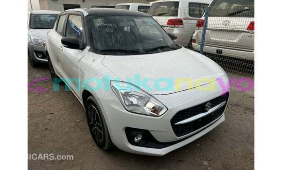 Buy Import Suzuki Swift White Car in Import - Dubai in Bandundu Buy Import Suzuki Swift White Car in Import - Dubai in Bandundu