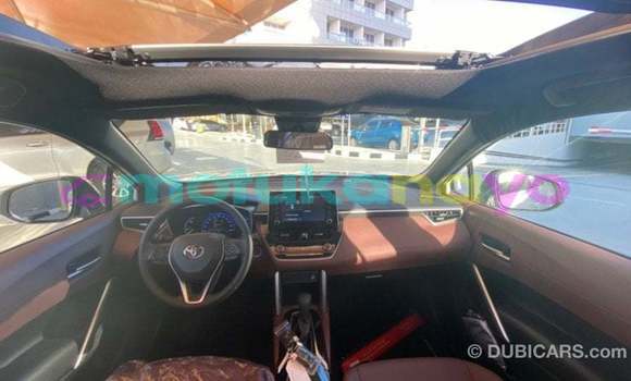 Buy Import Toyota Corolla White Car in Import - Dubai in Bandundu Buy Import Toyota Corolla White Car in Import - Dubai in Bandundu