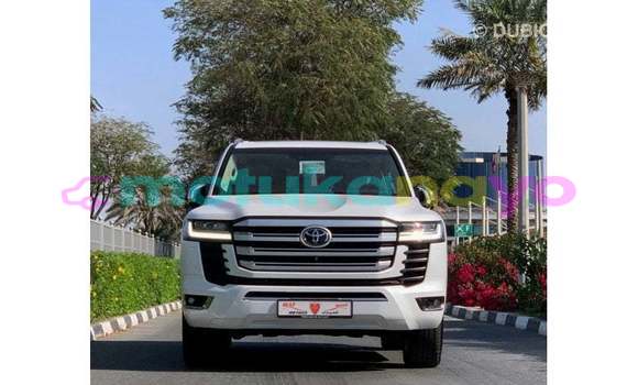 Acheter Import Voiture Toyota Land Cruiser Blanc à Import - Dubai, Bandundu Acheter Import Voiture Toyota Land Cruiser Blanc à Import - Dubai, Bandundu