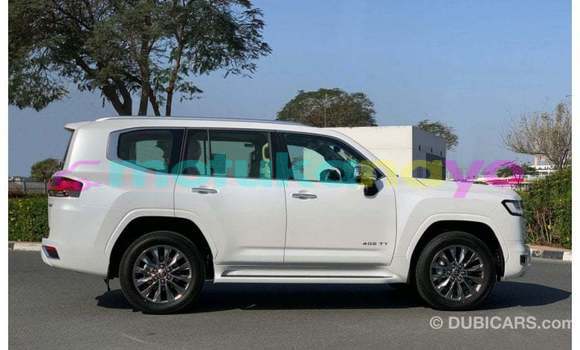 Acheter Import Voiture Toyota Land Cruiser Blanc à Import - Dubai, Bandundu Acheter Import Voiture Toyota Land Cruiser Blanc à Import - Dubai, Bandundu