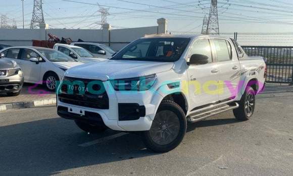 Acheter Import Voiture Toyota Hilux Blanc à Import - Dubai, Bandundu