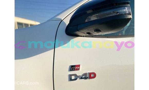 Buy Import Toyota Hilux White Car in Import - Dubai in Bandundu Buy Import Toyota Hilux White Car in Import - Dubai in Bandundu