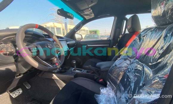 Buy Import Toyota Hilux White Car in Import - Dubai in Bandundu Buy Import Toyota Hilux White Car in Import - Dubai in Bandundu