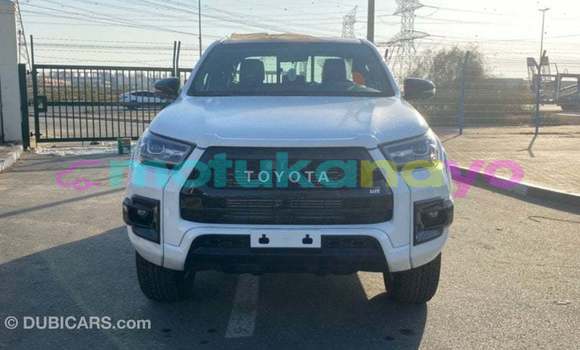 Buy Import Toyota Hilux White Car in Import - Dubai in Bandundu Buy Import Toyota Hilux White Car in Import - Dubai in Bandundu