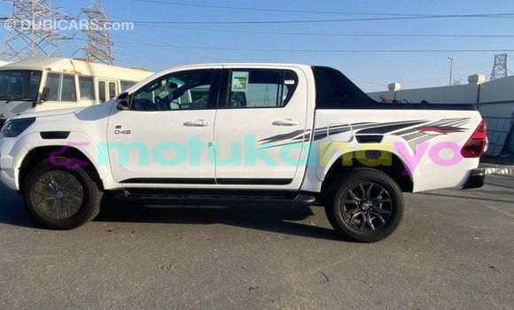 Buy Import Toyota Hilux White Car in Import - Dubai in Bandundu Buy Import Toyota Hilux White Car in Import - Dubai in Bandundu