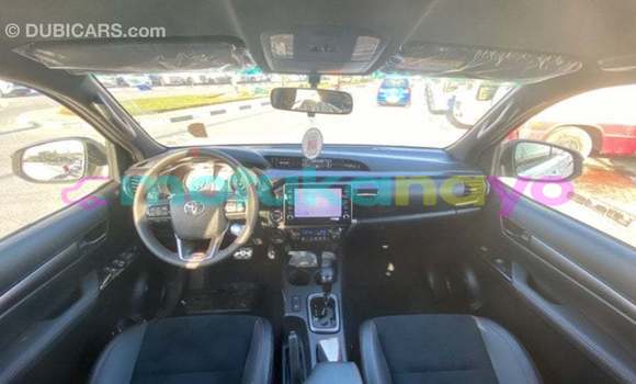 Buy Import Toyota Hilux White Car in Import - Dubai in Bandundu Buy Import Toyota Hilux White Car in Import - Dubai in Bandundu