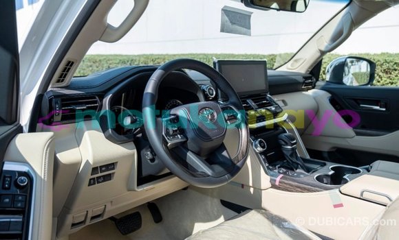 Acheter Import Voiture Toyota Land Cruiser Blanc à Import - Dubai, Bandundu Acheter Import Voiture Toyota Land Cruiser Blanc à Import - Dubai, Bandundu