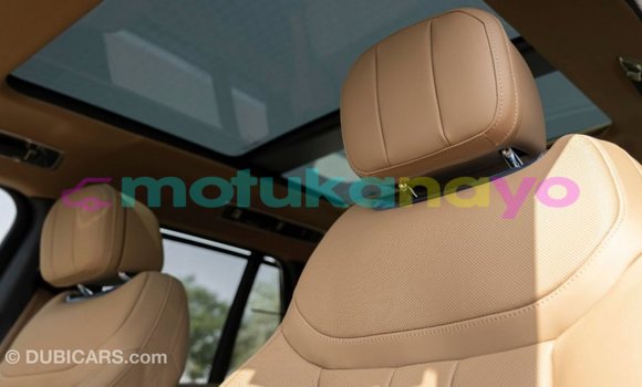 Acheter Import Voiture Land Rover Range Rover Blanc à Import - Dubai, Bandundu Acheter Import Voiture Land Rover Range Rover Blanc à Import - Dubai, Bandundu