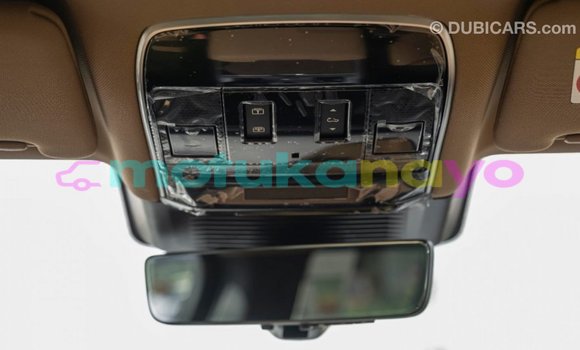 Acheter Import Voiture Land Rover Range Rover Blanc à Import - Dubai, Bandundu Acheter Import Voiture Land Rover Range Rover Blanc à Import - Dubai, Bandundu