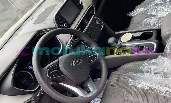 Acheter Occasion Voiture Hyundai Santa Fe Noir à Kinshasa, Kinshasa Acheter Occasion Voiture Hyundai Santa Fe Noir à Kinshasa, Kinshasa