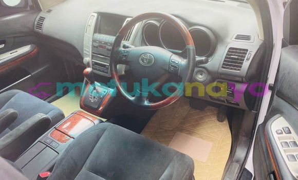 Buy Used Toyota Harrier White Car in Kinshasa in Kinshasa Buy Used Toyota Harrier White Car in Kinshasa in Kinshasa