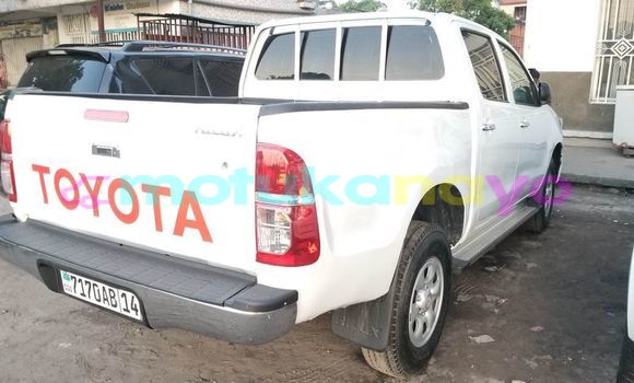Buy Used Toyota Hilux White Car in Kinshasa in Kinshasa Buy Used Toyota Hilux White Car in Kinshasa in Kinshasa