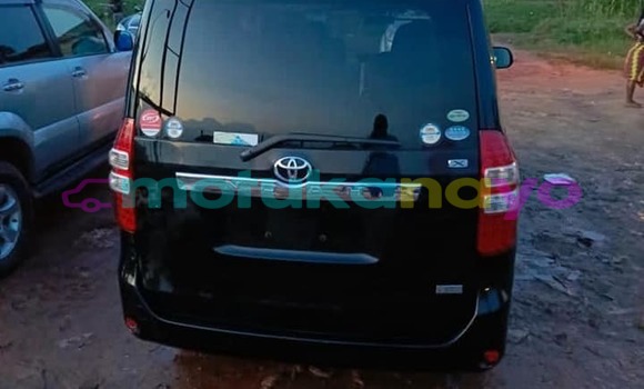 Acheter Occasion Voiture Toyota Noah Noir à Kinshasa, Kinshasa Acheter Occasion Voiture Toyota Noah Noir à Kinshasa, Kinshasa