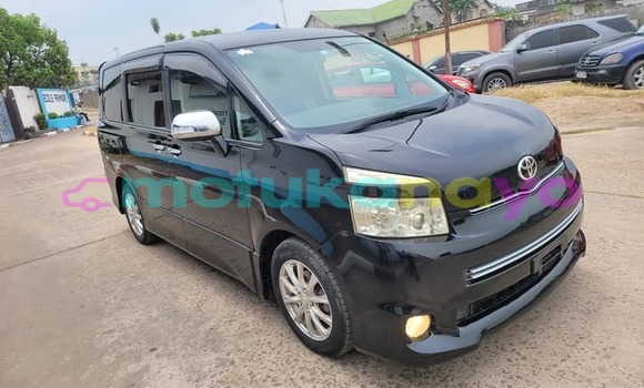 Buy Used Toyota Voxy Black Car in Kinshasa in Kinshasa