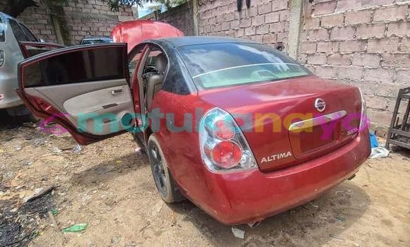 Acheter Occasion Voiture Nissan Altima Rouge à Kinshasa, Kinshasa Acheter Occasion Voiture Nissan Altima Rouge à Kinshasa, Kinshasa