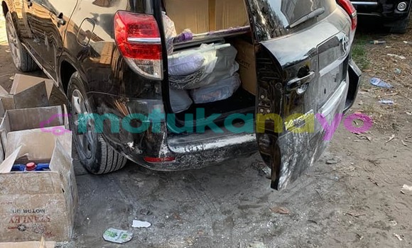 Acheter Occasion Voiture Toyota Vanguard Noir à Kinshasa, Kinshasa Acheter Occasion Voiture Toyota Vanguard Noir à Kinshasa, Kinshasa