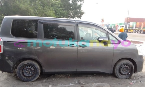 Buy Used Toyota Noah Black Car in Kinshasa in Kinshasa Buy Used Toyota Noah Black Car in Kinshasa in Kinshasa