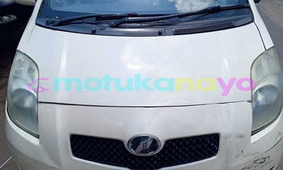 Buy Used Toyota Vitz White Car in Kinshasa in Kinshasa Buy Used Toyota Vitz White Car in Kinshasa in Kinshasa