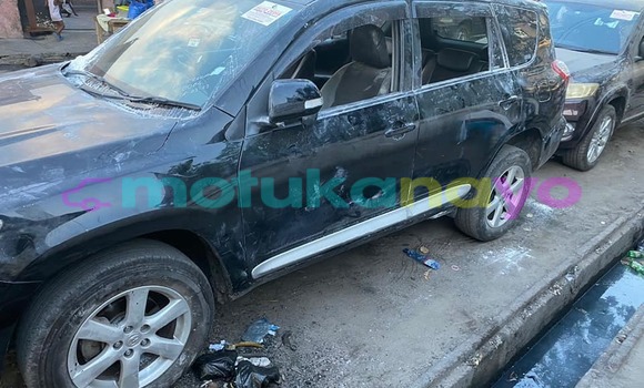 Buy Used Toyota Vanguard Black Car in Kinshasa in Kinshasa Buy Used Toyota Vanguard Black Car in Kinshasa in Kinshasa