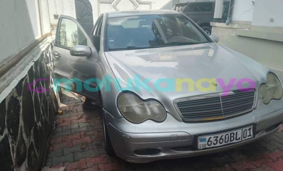 Buy Used Mercedes-Benz 190 (W201) Other Car in Kinshasa in Kinshasa