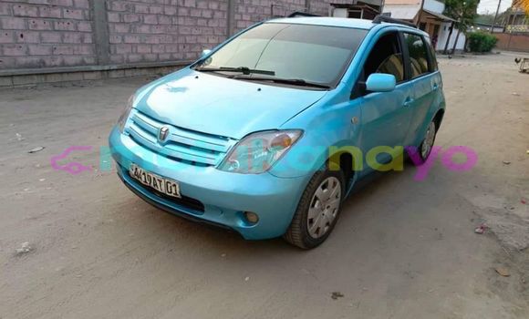 Buy Used Toyota IST Blue Car in Kinshasa in Kinshasa Buy Used Toyota IST Blue Car in Kinshasa in Kinshasa
