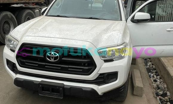 Buy Used Toyota Tacoma White Car in Basoko in Haut-Congo Buy Used Toyota Tacoma White Car in Basoko in Haut-Congo