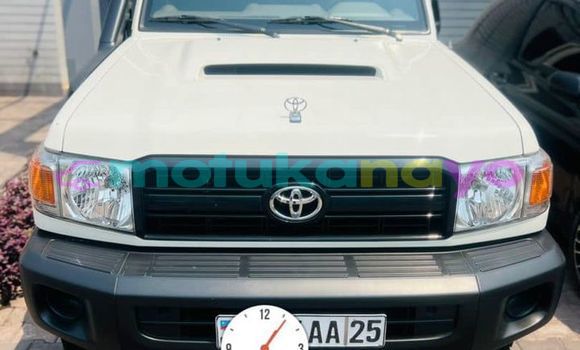 Acheter Occasion Voiture Toyota Land Cruiser Blanc à Kinshasa, Kinshasa Acheter Occasion Voiture Toyota Land Cruiser Blanc à Kinshasa, Kinshasa