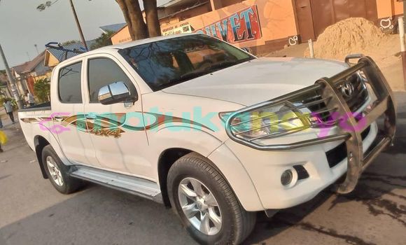 Buy Used Toyota Pickup White Car in Kinshasa in Kinshasa Buy Used Toyota Pickup White Car in Kinshasa in Kinshasa