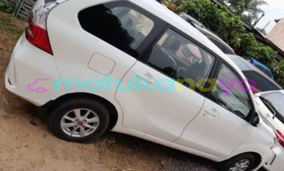 Buy Used Toyota Avanza White Car in Kinshasa in Kinshasa Buy Used Toyota Avanza White Car in Kinshasa in Kinshasa