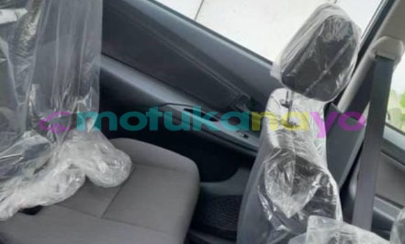 Buy Used Toyota Avanza White Car in Kinshasa in Kinshasa Buy Used Toyota Avanza White Car in Kinshasa in Kinshasa