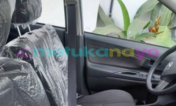 Buy Used Toyota Avanza White Car in Kinshasa in Kinshasa Buy Used Toyota Avanza White Car in Kinshasa in Kinshasa