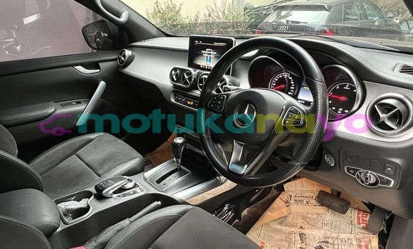 Buy Used Mercedes-Benz X-klasse Concept Black Car in Kinshasa in Kinshasa Buy Used Mercedes-Benz X-klasse Concept Black Car in Kinshasa in Kinshasa