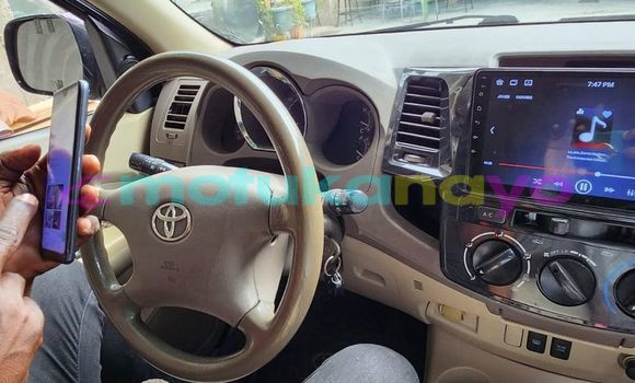 Acheter Occasion Voiture Toyota Fortuner Noir à Kinshasa, Kinshasa Acheter Occasion Voiture Toyota Fortuner Noir à Kinshasa, Kinshasa