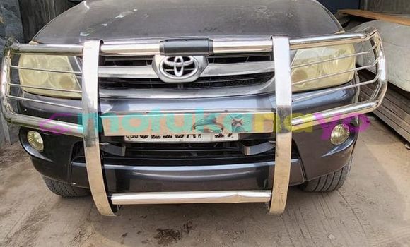 Acheter Occasion Voiture Toyota Fortuner Noir à Kinshasa, Kinshasa Acheter Occasion Voiture Toyota Fortuner Noir à Kinshasa, Kinshasa