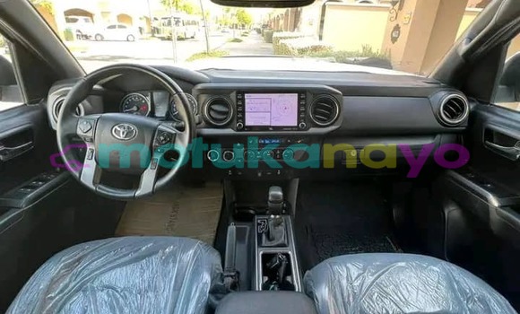 Buy Used Toyota Tacoma White Car in Kinshasa in Kinshasa Buy Used Toyota Tacoma White Car in Kinshasa in Kinshasa