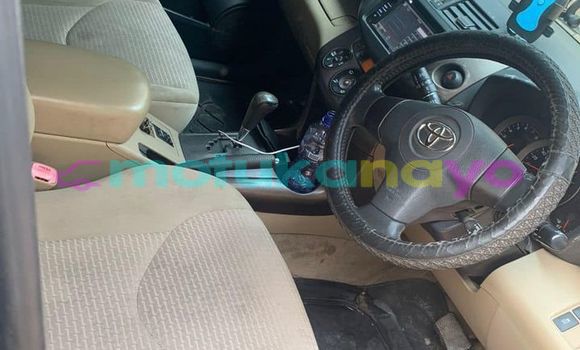 Acheter Occasion Voiture Toyota Vanguard Noir à Kinshasa, Kinshasa Acheter Occasion Voiture Toyota Vanguard Noir à Kinshasa, Kinshasa