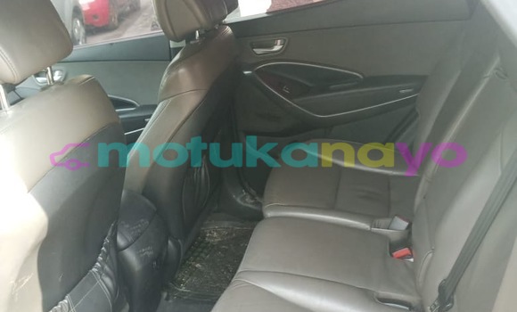 Acheter Occasion Voiture Hyundai Santa Fe Gris à Kinshasa, Kinshasa Acheter Occasion Voiture Hyundai Santa Fe Gris à Kinshasa, Kinshasa