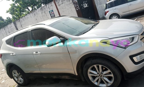 Acheter Occasion Voiture Hyundai Santa Fe Gris à Kinshasa, Kinshasa Acheter Occasion Voiture Hyundai Santa Fe Gris à Kinshasa, Kinshasa