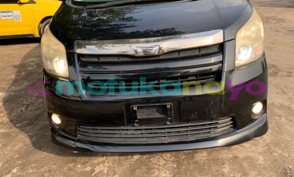 Acheter Occasion Voiture Toyota Noah Noir à Kinshasa, Kinshasa Acheter Occasion Voiture Toyota Noah Noir à Kinshasa, Kinshasa