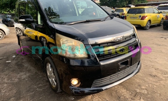 Acheter Occasion Voiture Toyota Noah Noir à Kinshasa, Kinshasa Acheter Occasion Voiture Toyota Noah Noir à Kinshasa, Kinshasa