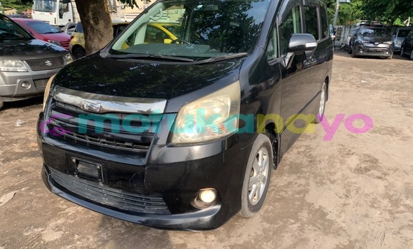 Acheter Occasion Voiture Toyota Noah Noir à Kinshasa, Kinshasa Acheter Occasion Voiture Toyota Noah Noir à Kinshasa, Kinshasa