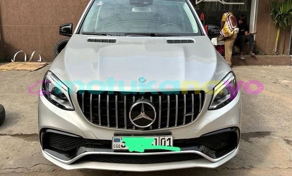 Buy Used Mercedes‒Benz 300–Series White Car in Kinshasa in Kinshasa