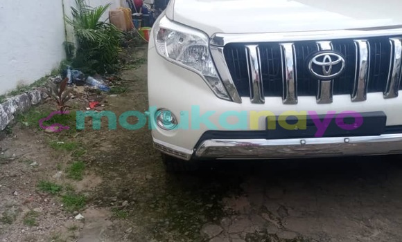 Acheter Neuf Voiture Toyota Prado Blanc à Kinshasa, Kinshasa