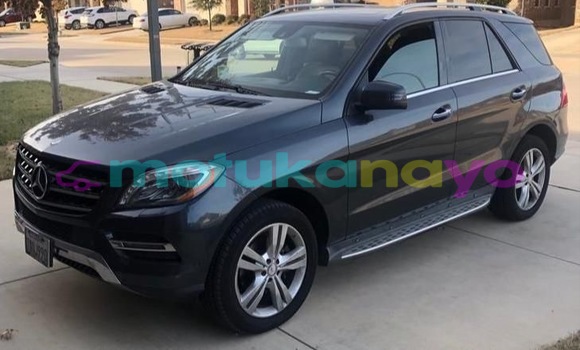 Acheter Occasion Voiture Mercedes-Benz M-klasse Gris à Kinshasa, Kinshasa Acheter Occasion Voiture Mercedes-Benz M-klasse Gris à Kinshasa, Kinshasa