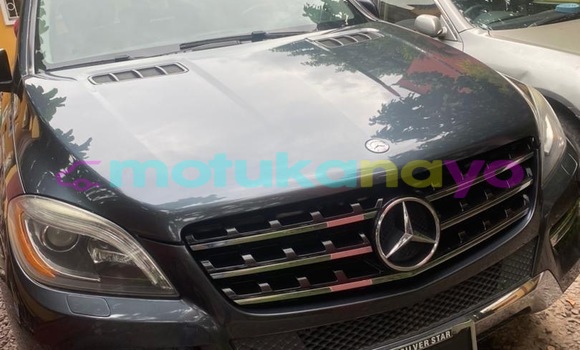 Acheter Occasion Voiture Mercedes-Benz M-klasse Gris à Kinshasa, Kinshasa Acheter Occasion Voiture Mercedes-Benz M-klasse Gris à Kinshasa, Kinshasa