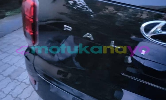 Acheter Occasion Voiture Hyundai Santamo Noir à Kinshasa, Kinshasa Acheter Occasion Voiture Hyundai Santamo Noir à Kinshasa, Kinshasa