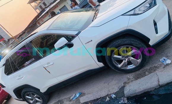 Acheter Occasion Voiture Toyota RAV 4 Blanc à Kinshasa, Kinshasa Acheter Occasion Voiture Toyota RAV 4 Blanc à Kinshasa, Kinshasa