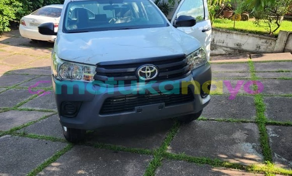 Buy Used Toyota Hilux White Car in Kinshasa in Kinshasa Buy Used Toyota Hilux White Car in Kinshasa in Kinshasa