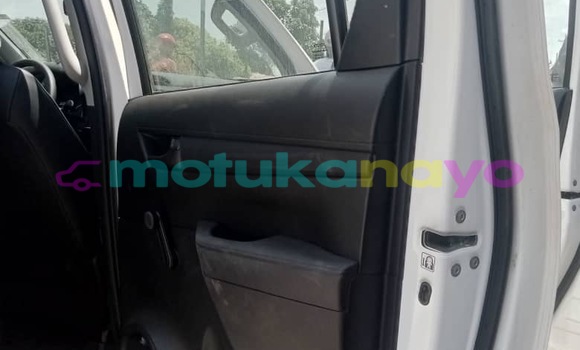 Buy Used Toyota Hilux White Car in Kinshasa in Kinshasa Buy Used Toyota Hilux White Car in Kinshasa in Kinshasa
