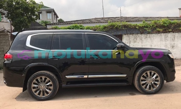 Buy New Toyota Land Cruiser Black Car in Kinshasa in Kinshasa Buy New Toyota Land Cruiser Black Car in Kinshasa in Kinshasa